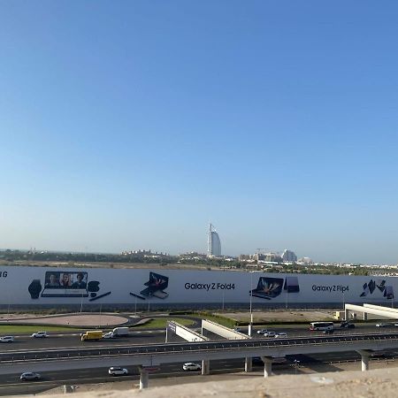 Beautiful Bedroom In Al Barsha Near Mashreq Metro 迪拜 外观 照片